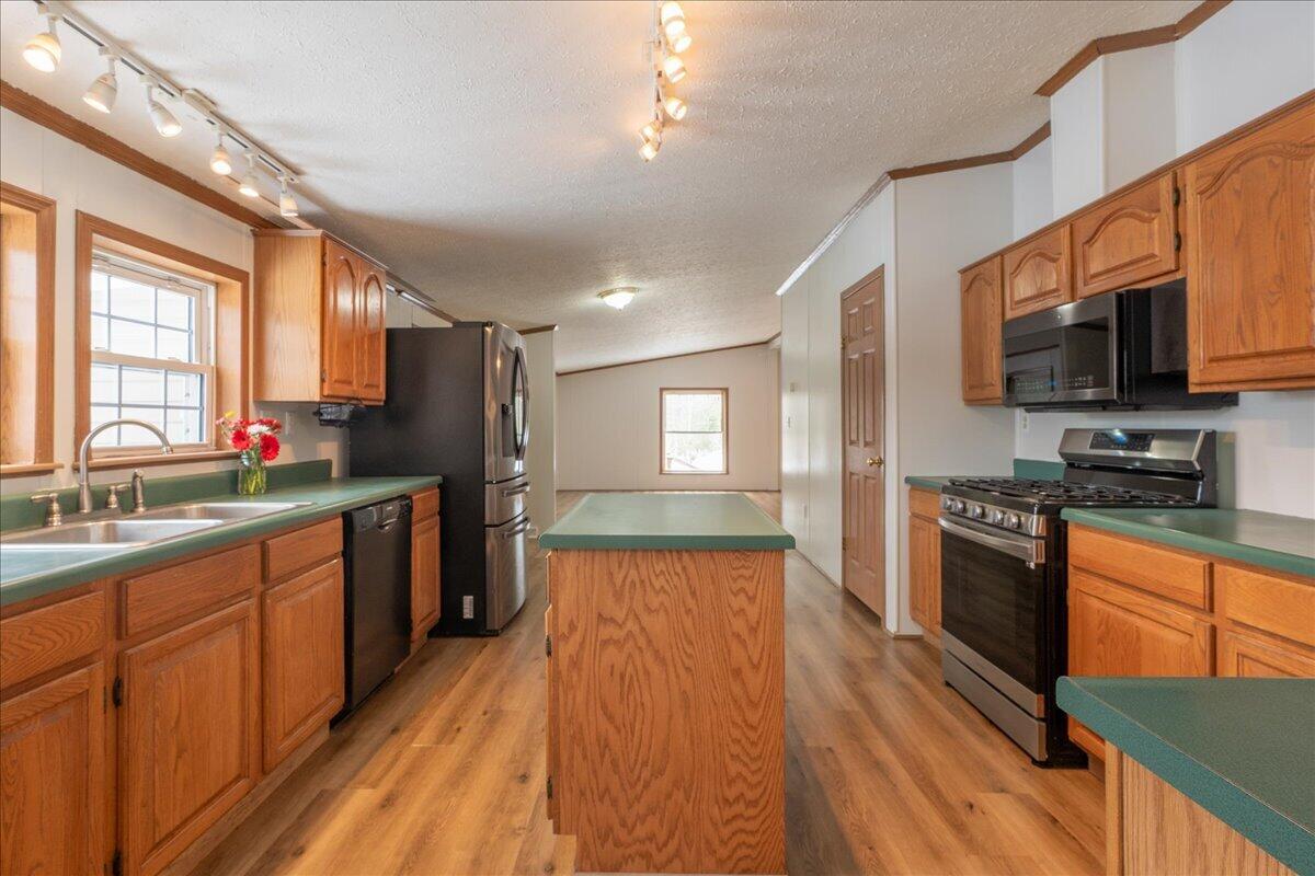 276 Violet Lane Waldoboro ME 04572