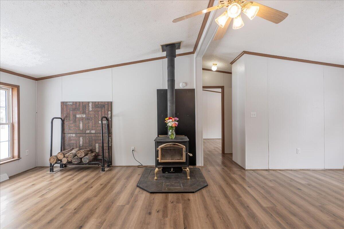 276 Violet Lane Waldoboro ME 04572