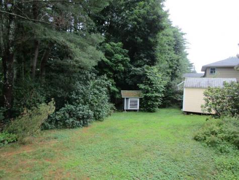43 Mcarthur Avenue Lewiston ME 04240