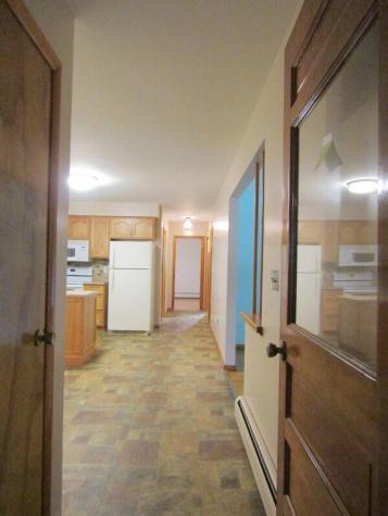 43 Mcarthur Avenue Lewiston ME 04240