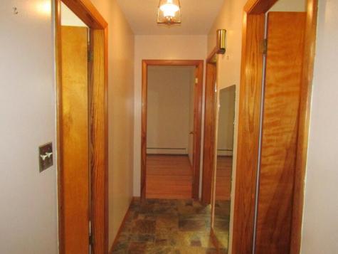 43 Mcarthur Avenue Lewiston ME 04240