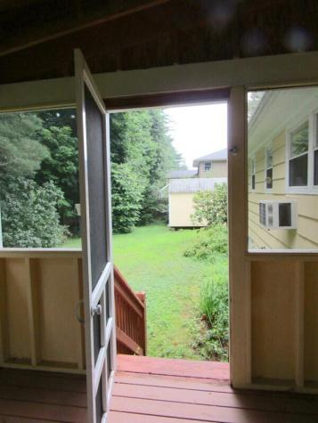 43 Mcarthur Avenue Lewiston ME 04240