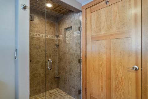 102 Musson Road Raymond ME 04071