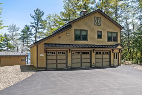 102 Musson Road Raymond ME 04071