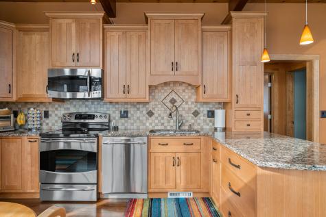 102 Musson Road Raymond ME 04071