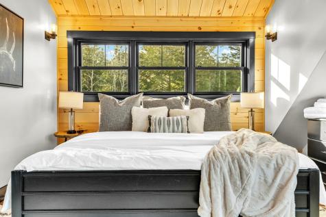 114 Valley View Road Newry ME 04261