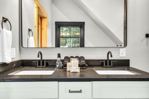 114 Valley View Road Newry ME 04261