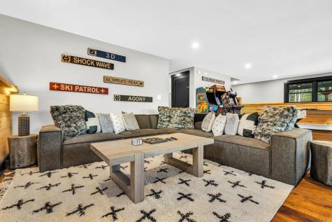 114 Valley View Road Newry ME 04261