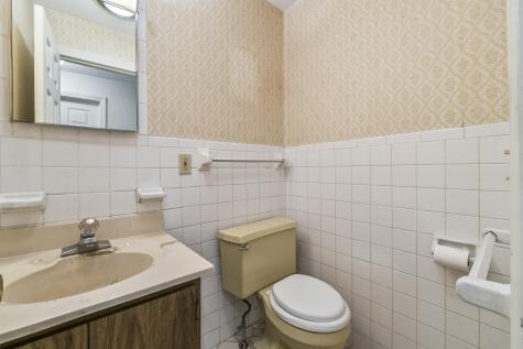 22 Donica Road York ME 03909
