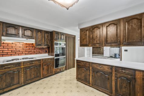 22 Donica Road York ME 03909