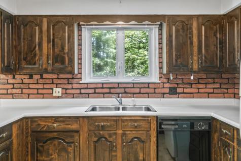22 Donica Road York ME 03909