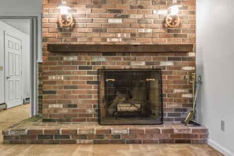 22 Donica Road York ME 03909
