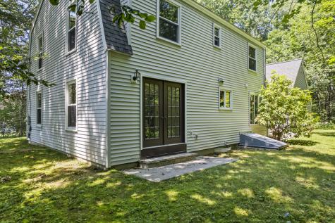 22 Donica Road York ME 03909