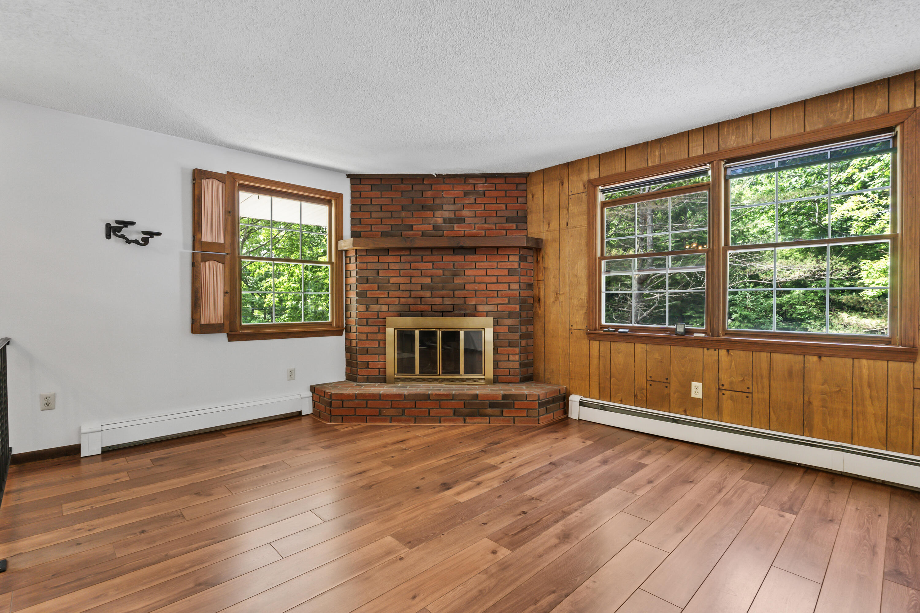 20 Skyline Drive Chelsea ME 04330