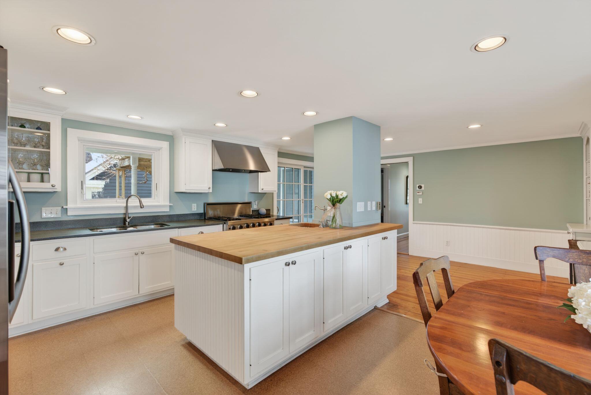 71 Myrtle Avenue South Portland ME 04106