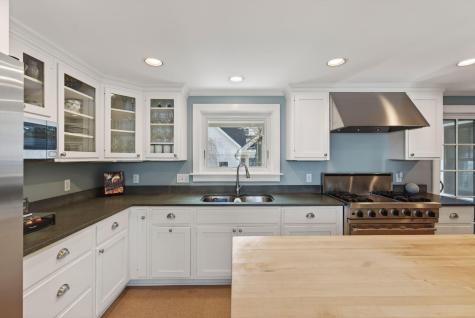 71 Myrtle Avenue South Portland ME 04106