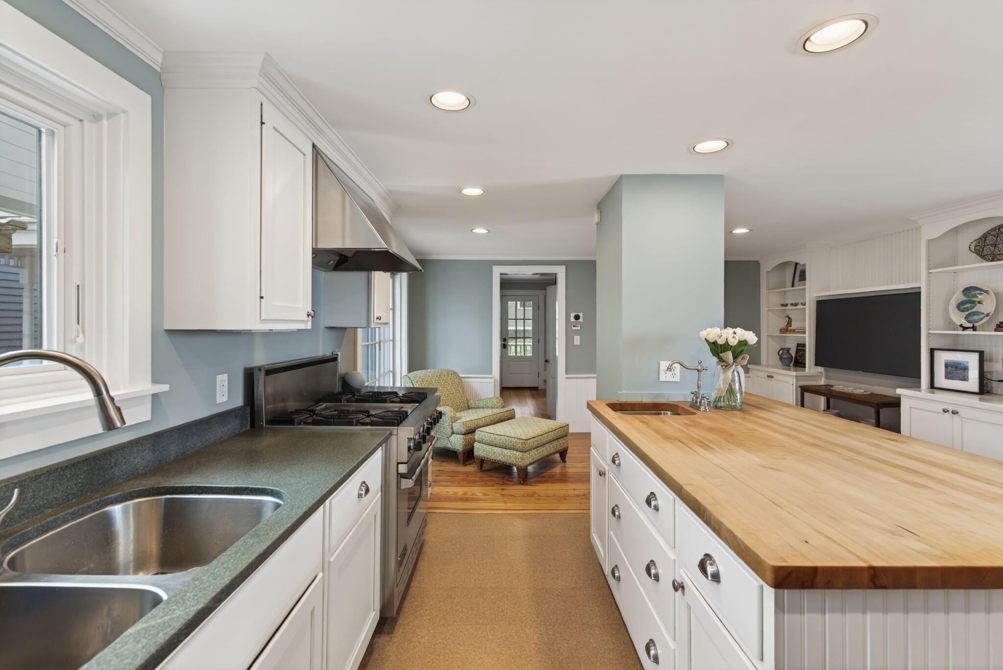 71 Myrtle Avenue South Portland ME 04106