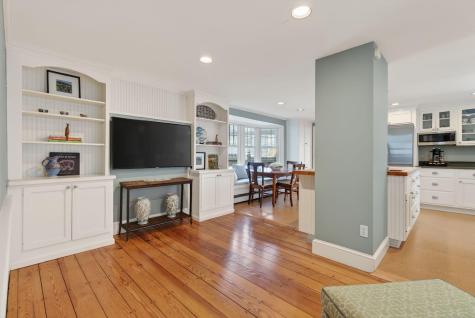71 Myrtle Avenue South Portland ME 04106
