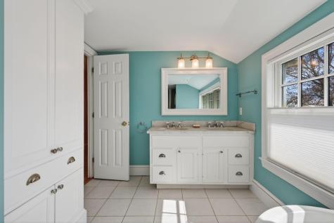 71 Myrtle Avenue South Portland ME 04106