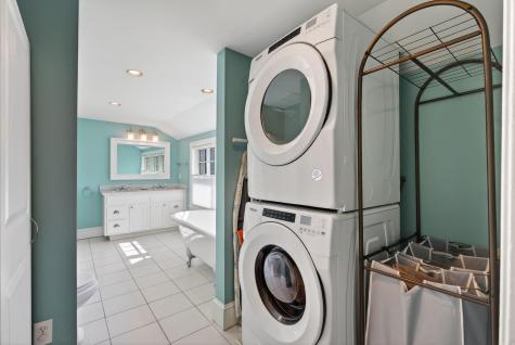 71 Myrtle Avenue South Portland ME 04106
