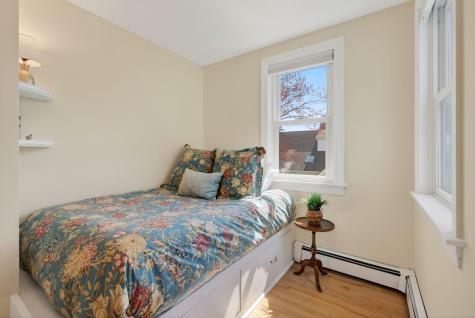 71 Myrtle Avenue South Portland ME 04106