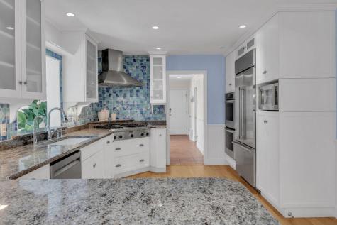 162 Oakwood Drive Yarmouth ME 04096