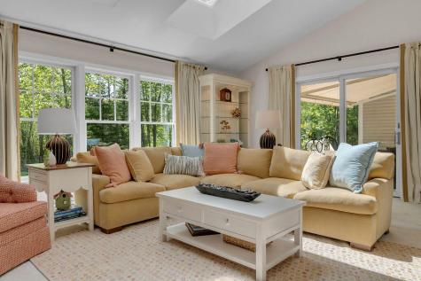 162 Oakwood Drive Yarmouth ME 04096