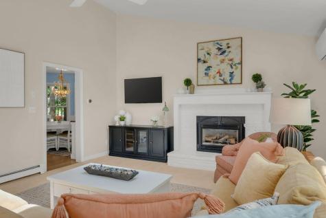 162 Oakwood Drive Yarmouth ME 04096