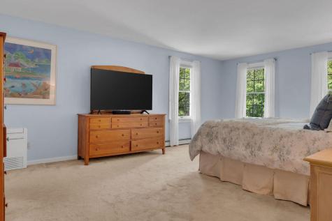 162 Oakwood Drive Yarmouth ME 04096
