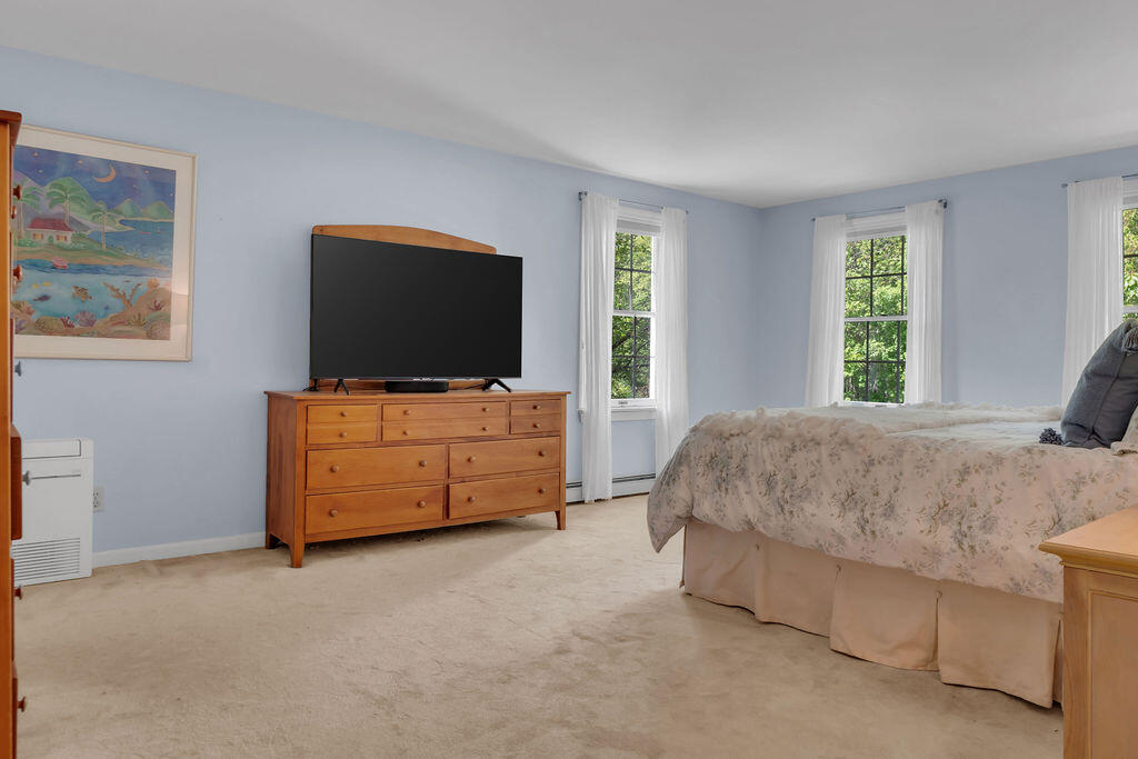 162 Oakwood Drive Yarmouth ME 04096