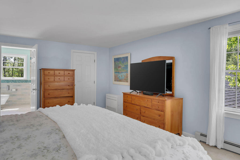 162 Oakwood Drive Yarmouth ME 04096