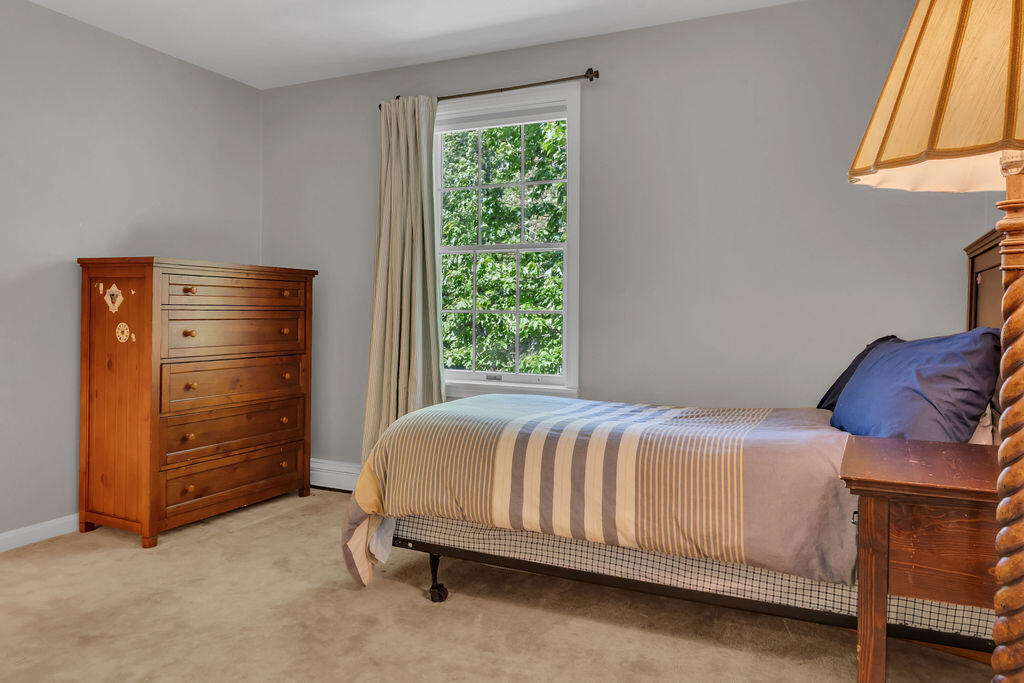 162 Oakwood Drive Yarmouth ME 04096