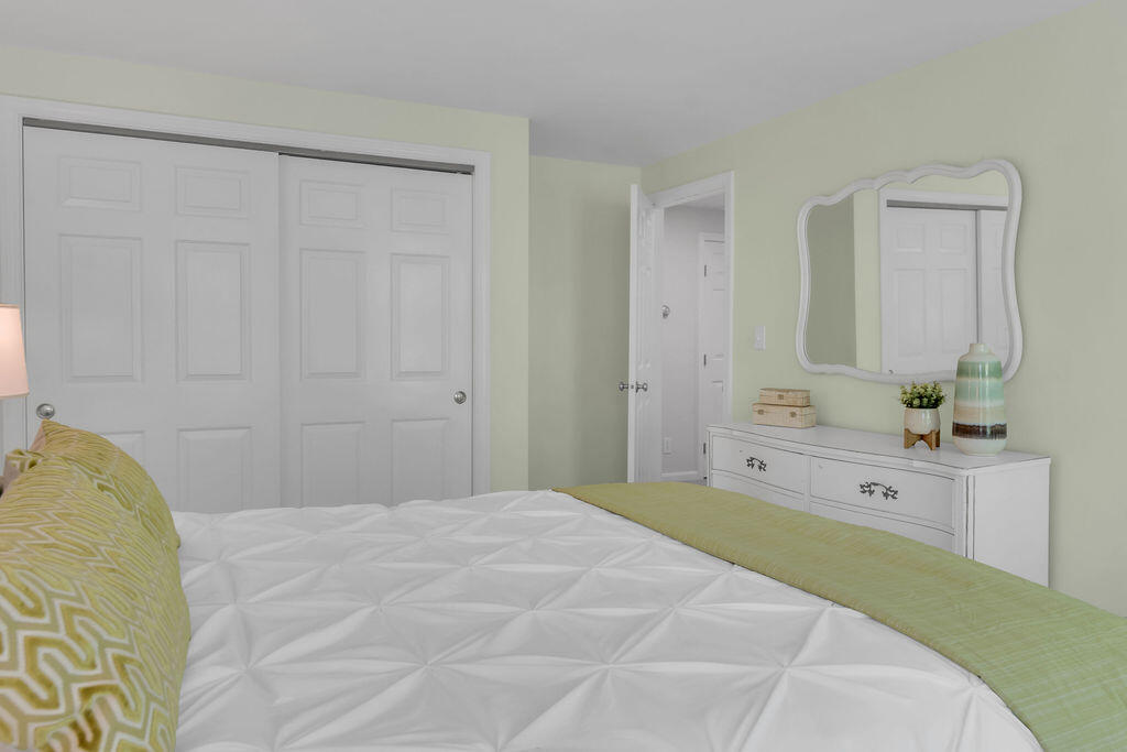 162 Oakwood Drive Yarmouth ME 04096