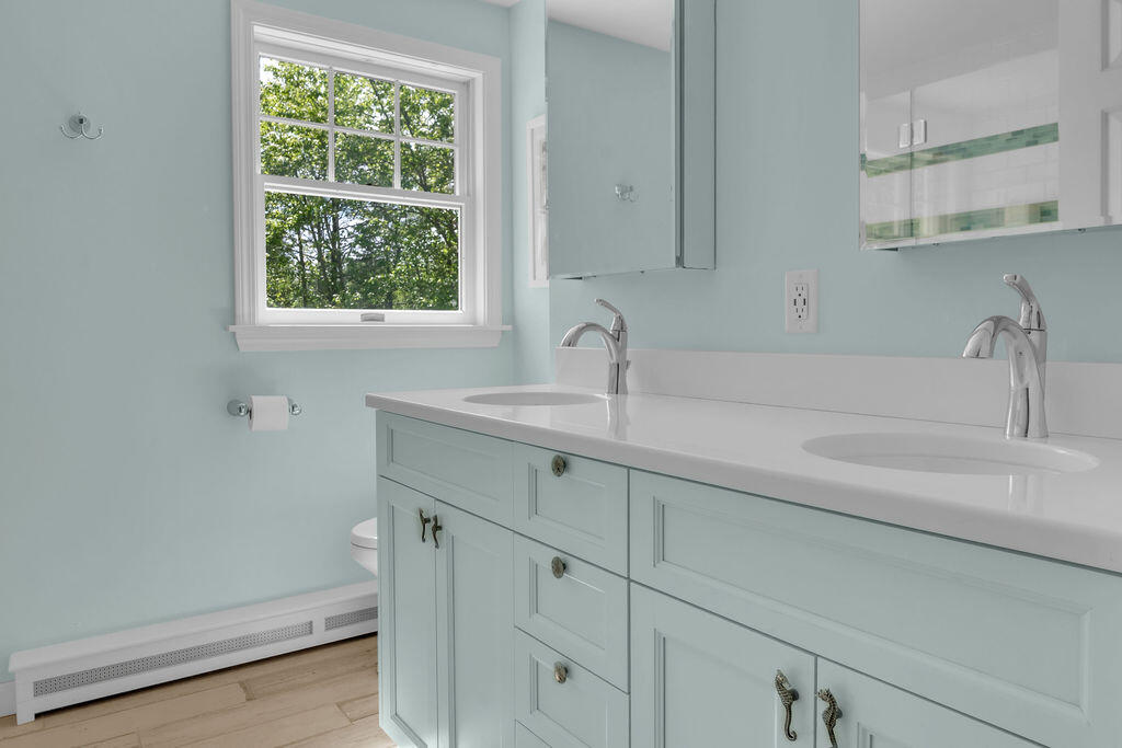 162 Oakwood Drive Yarmouth ME 04096