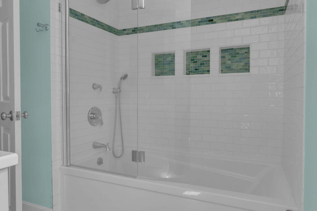 162 Oakwood Drive Yarmouth ME 04096