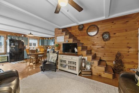 29 Cobb Cove Lincoln ME 04457