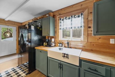 29 Cobb Cove Lincoln ME 04457