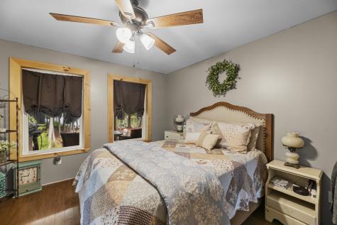 29 Cobb Cove Lincoln ME 04457