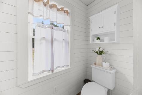 29 Cobb Cove Lincoln ME 04457