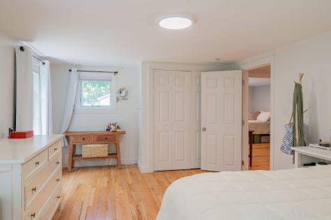 32 Pleasant Hill Road Falmouth ME 04105