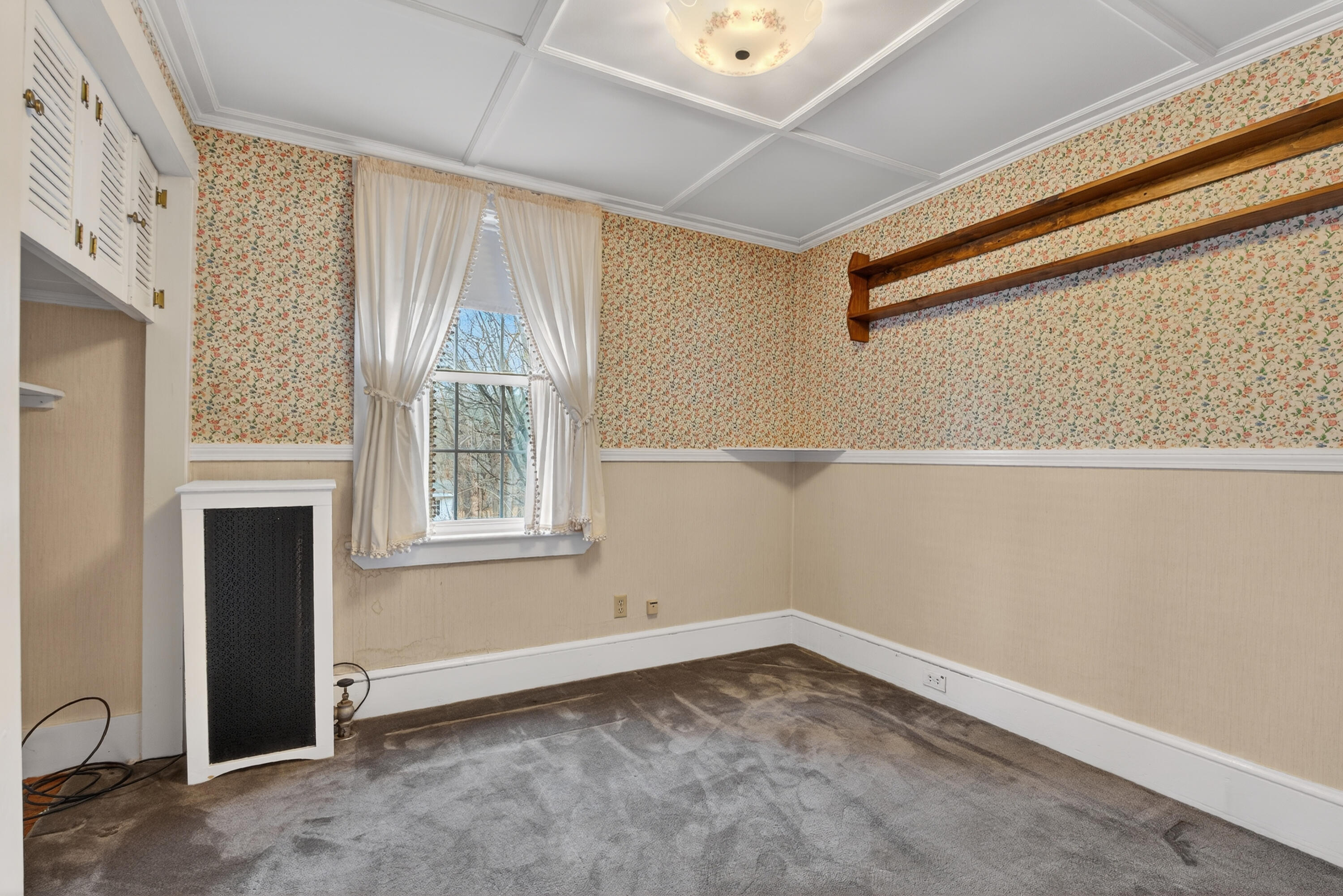 13 Grove Avenue Sanford ME 04073