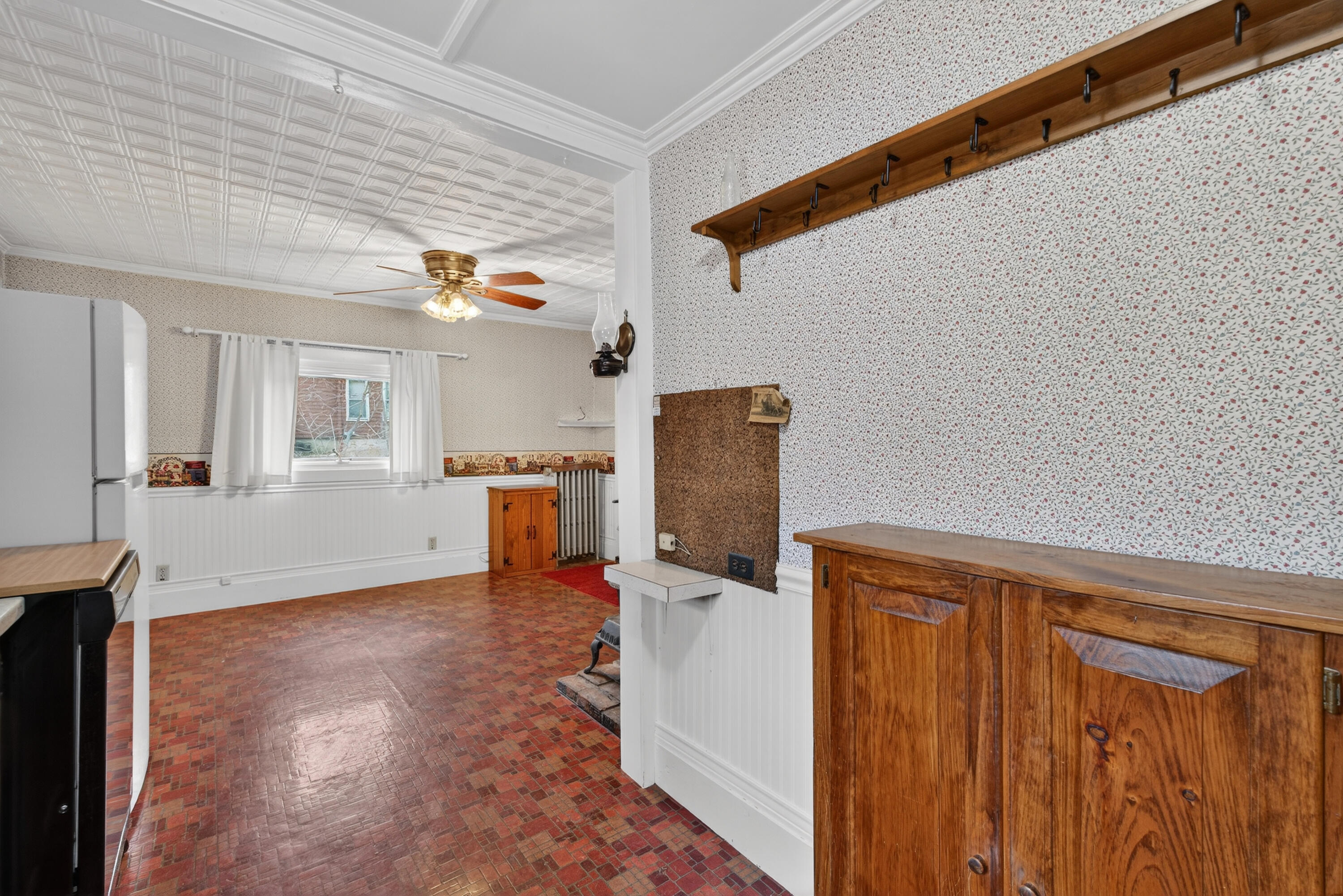 13 Grove Avenue Sanford ME 04073