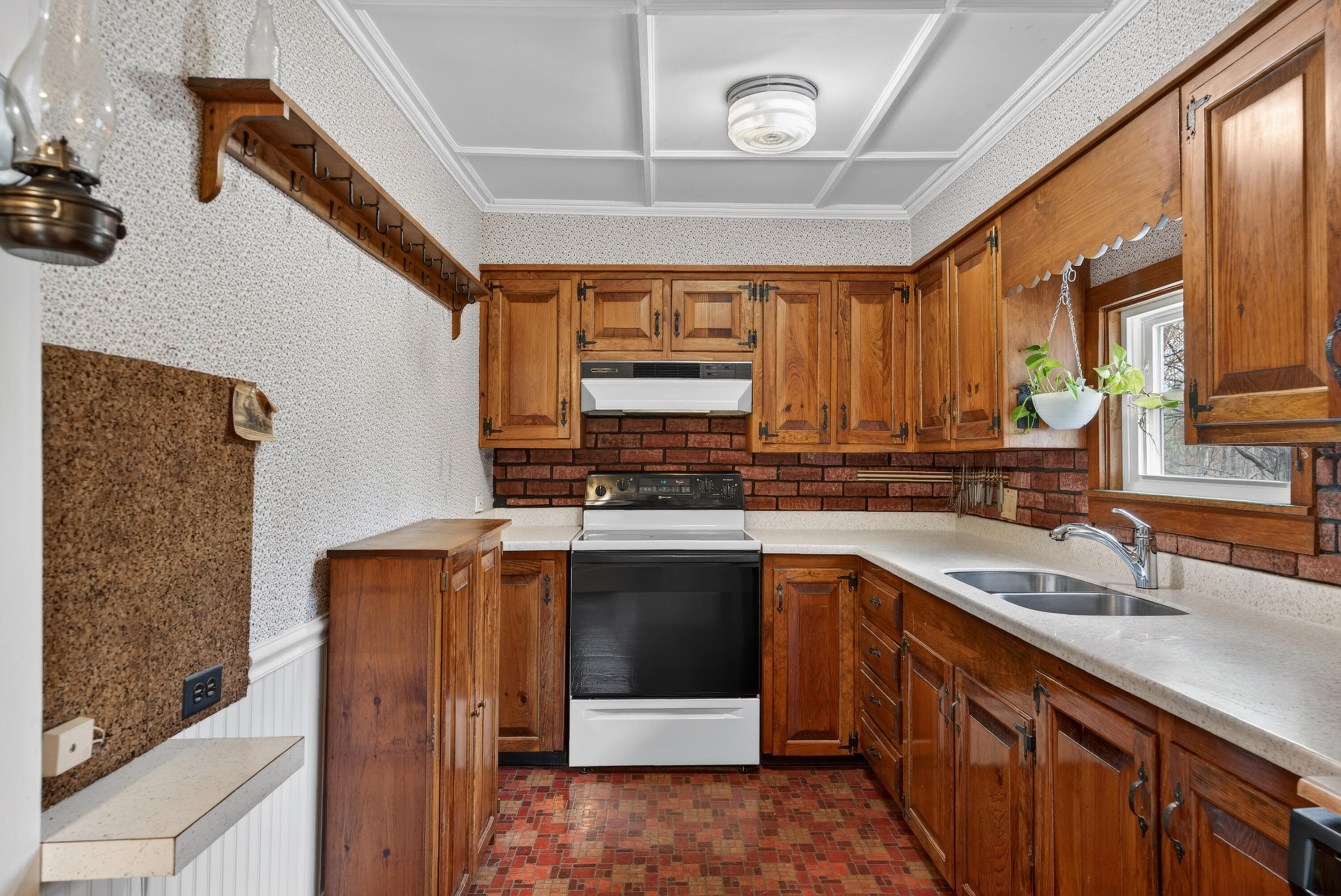13 Grove Avenue Sanford ME 04073