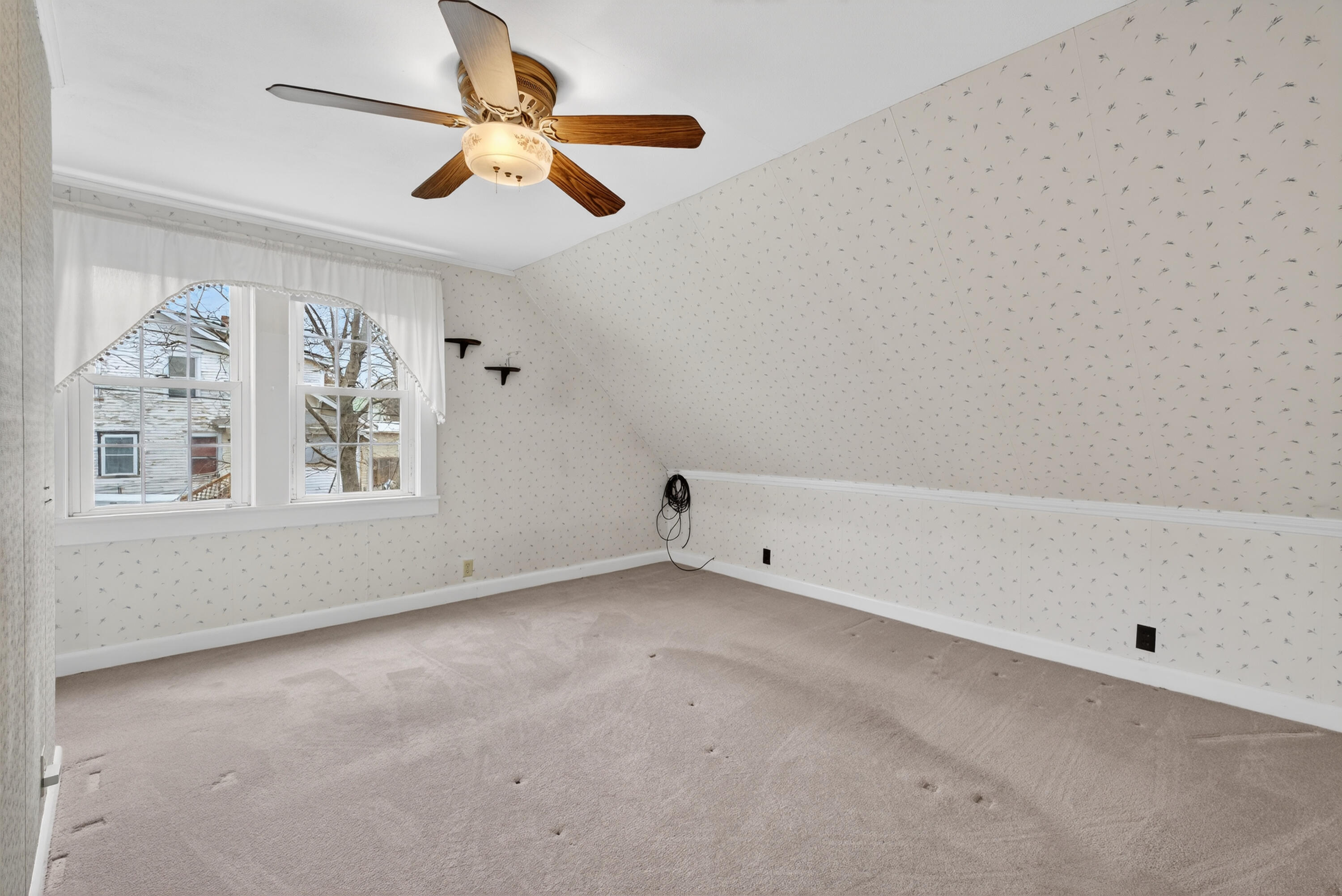 13 Grove Avenue Sanford ME 04073
