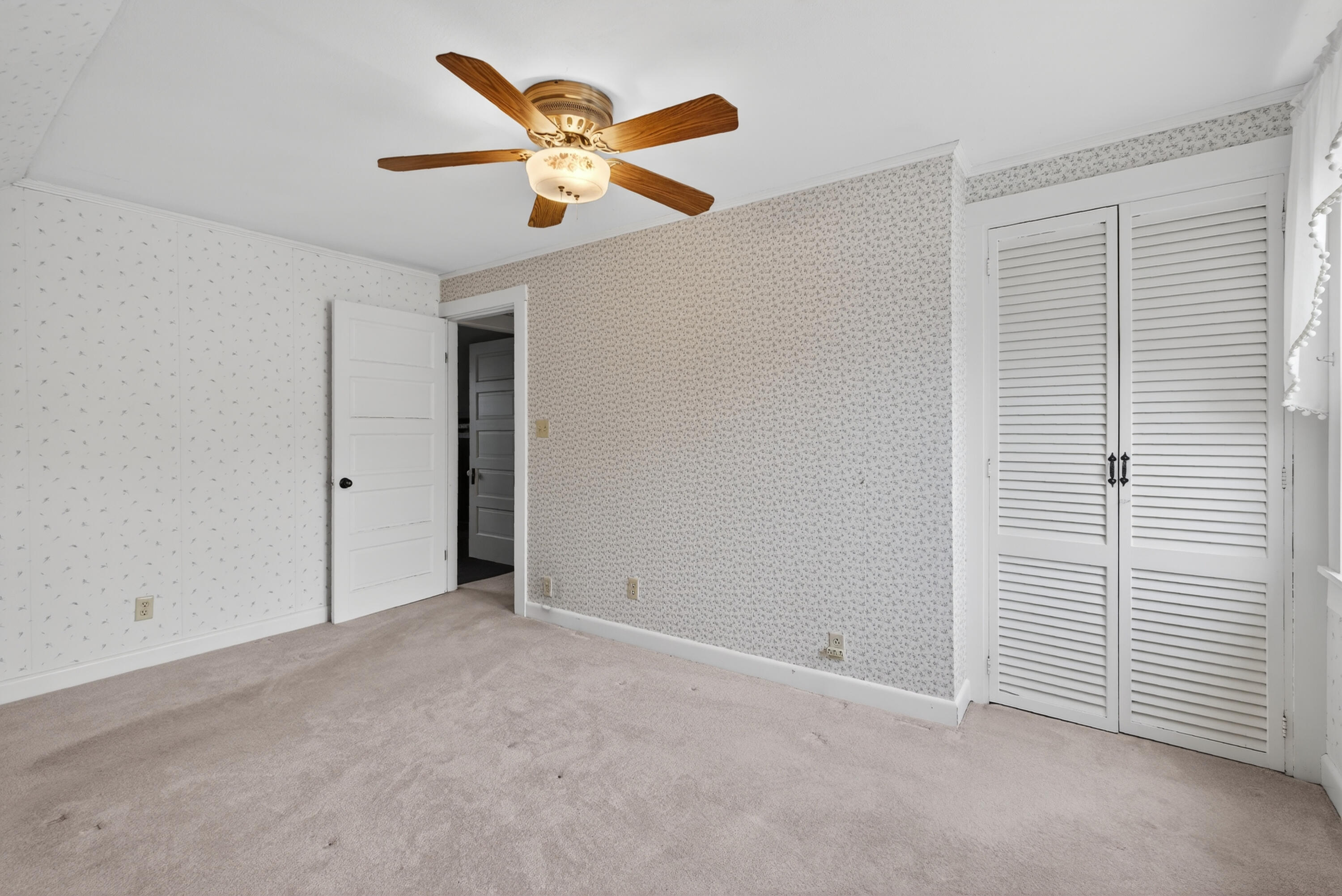 13 Grove Avenue Sanford ME 04073