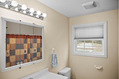 184 King Hill Road Naples ME 04055