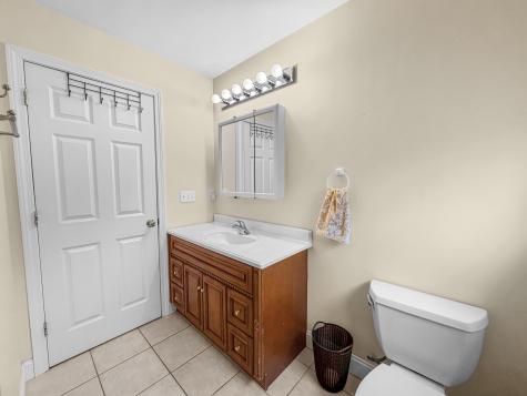 184 King Hill Road Naples ME 04055