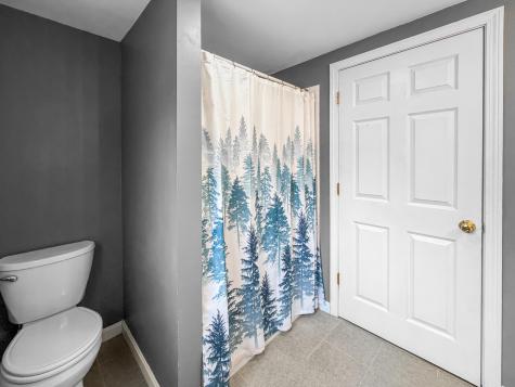 184 King Hill Road Naples ME 04055