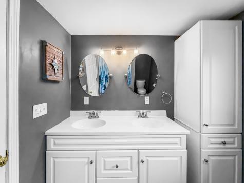 184 King Hill Road Naples ME 04055