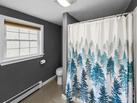 184 King Hill Road Naples ME 04055